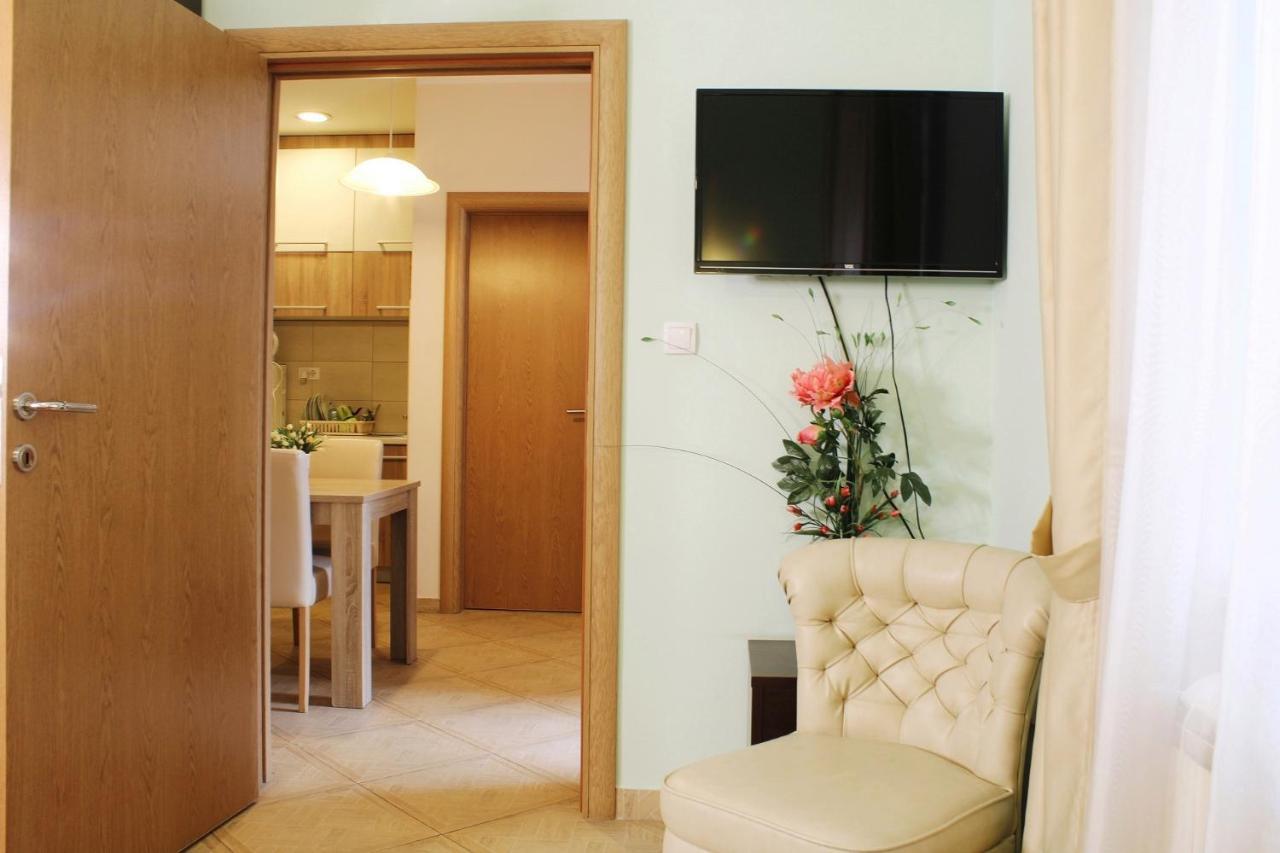 Apartments Paradisos Kragujevac Buitenkant foto