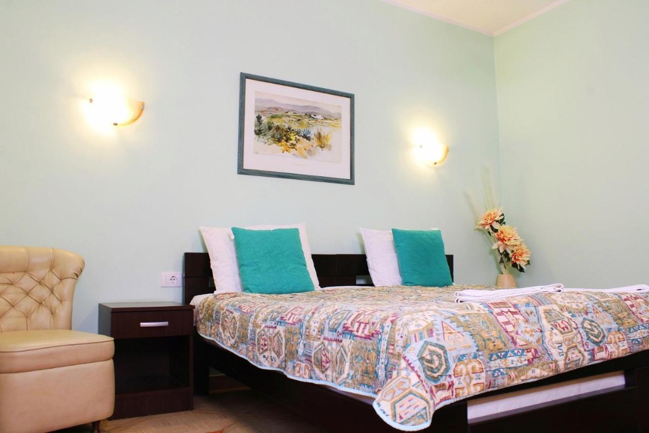 Apartments Paradisos Kragujevac Buitenkant foto