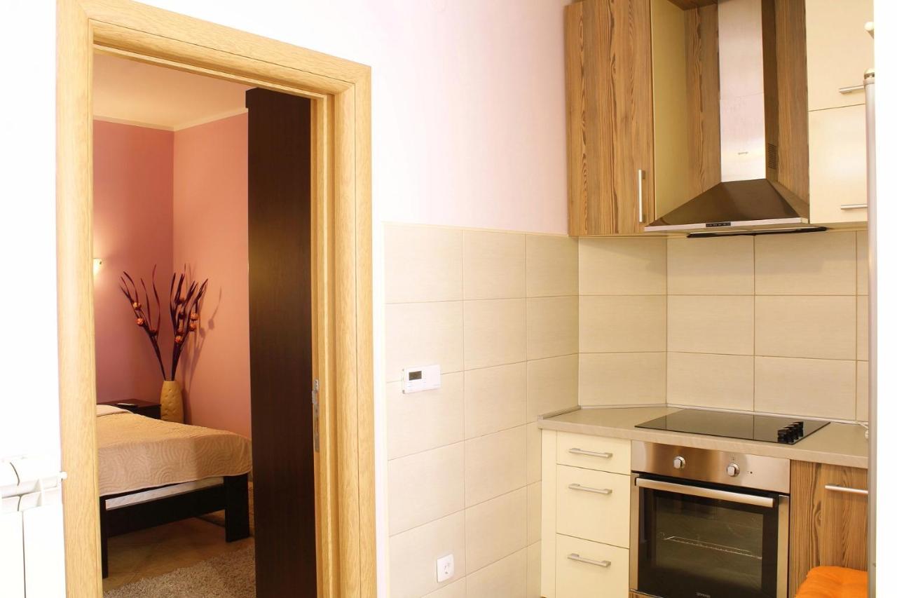 Apartments Paradisos Kragujevac Buitenkant foto